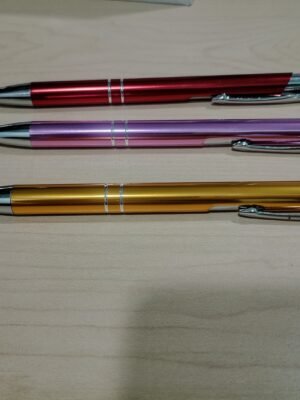 Lapicera metálica, tinta azul